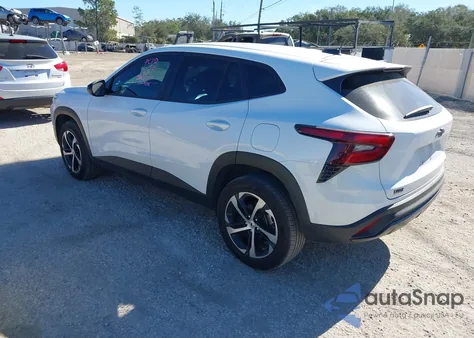 2025 Chevrolet Trax Fwd 1Rs z USA, uszkodzony, nr VIN KL77LGEPXSC224248